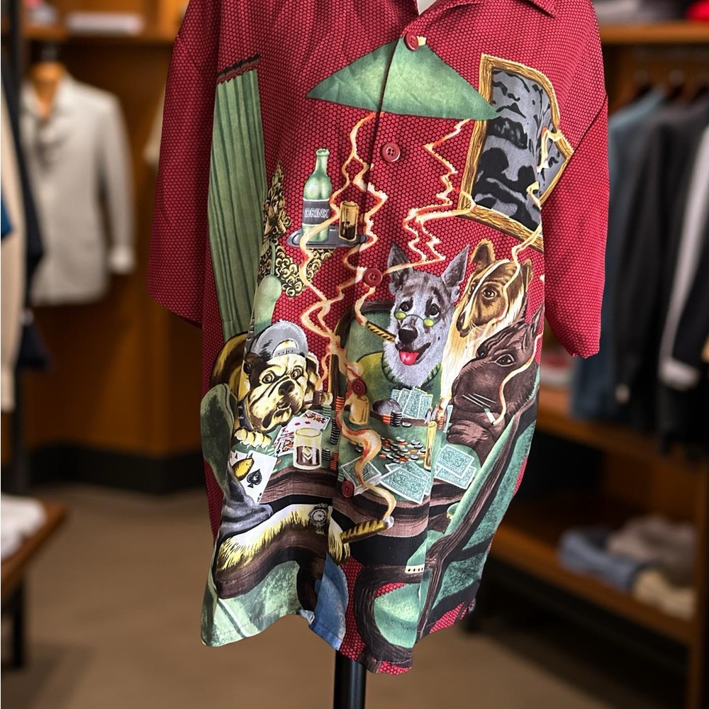 Sapphire Lounge Men's Burgundy Graphic Shirt Dogs Playing Poker. (YT7)